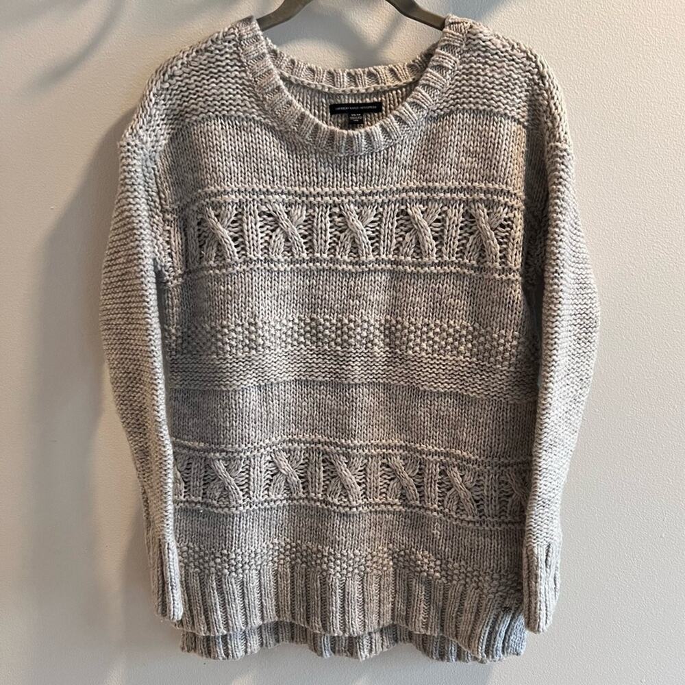 American Eagle Gray Crewneck Pullover Sweater Size XS